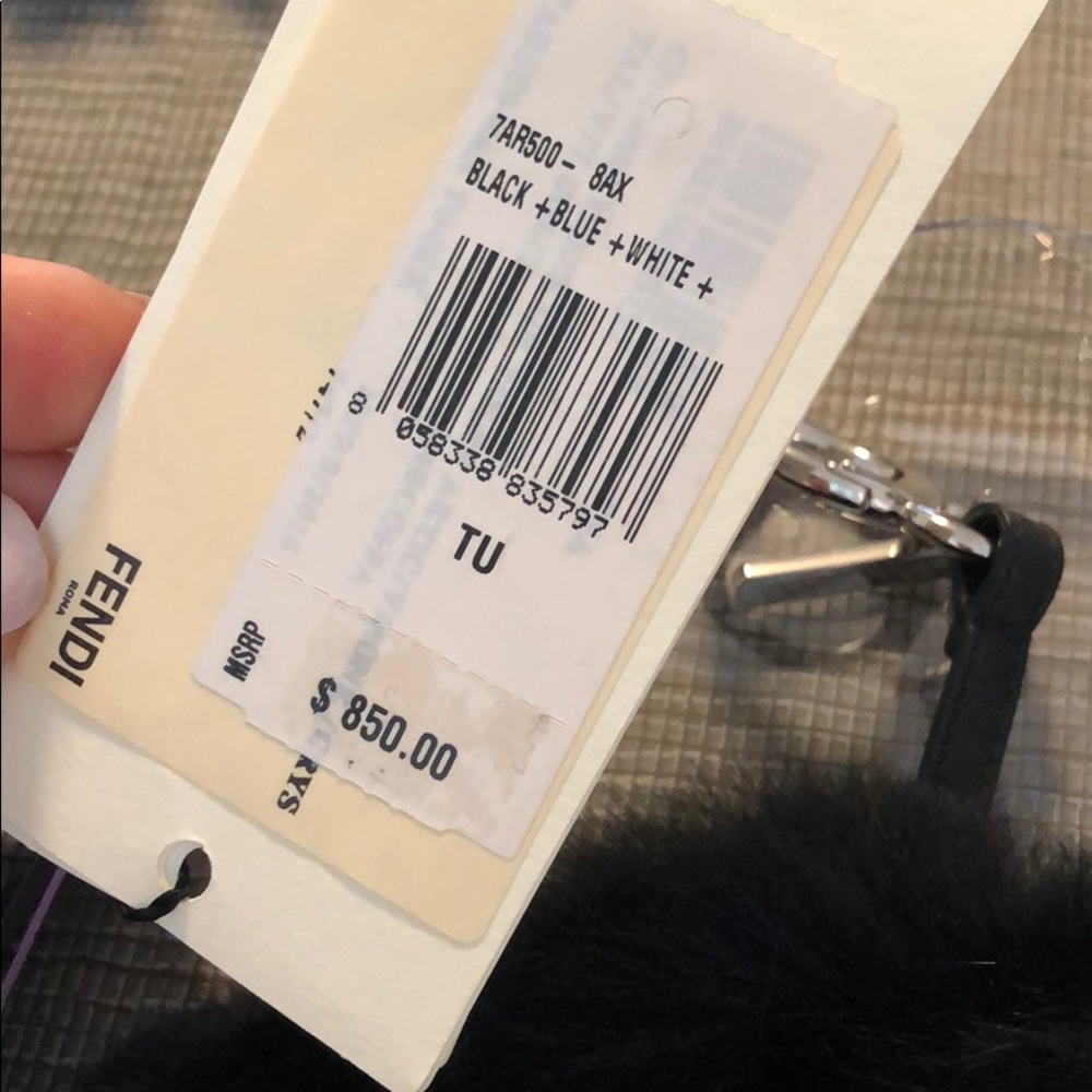 Fendi Fur Flower Bag Charm - Picture 4 of 8